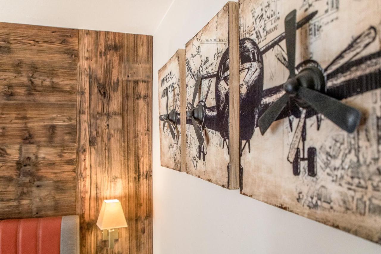 Apartment 2 *